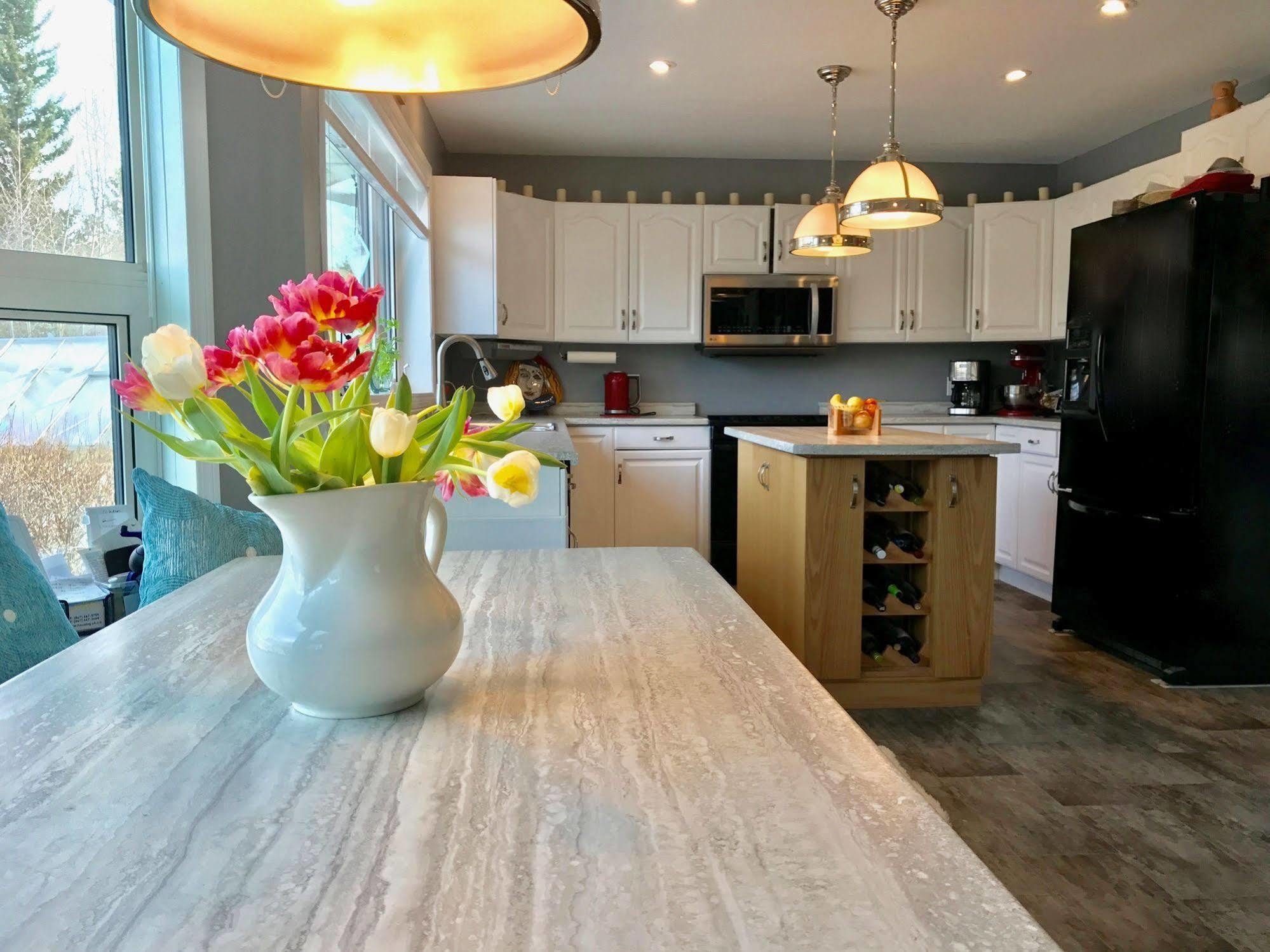 Vangorda Place B&B Whitehorse Eksteriør bilde